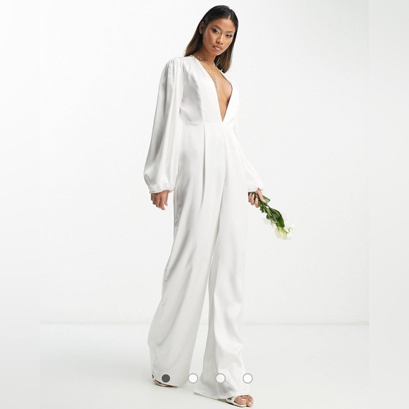 Plunge front satin jumpsuit w balloon sleeves. Wore for a few hours. Dry cleaned - Picture 4 of 4